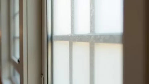 Jak zabezpieczyć okna przed remontem